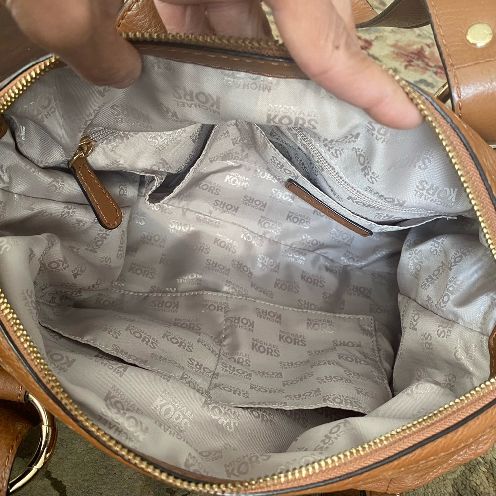 Michael Kors Brown Gen. Leather Shoulder Bag in excellent condition, never used! - Picture 10 of 13